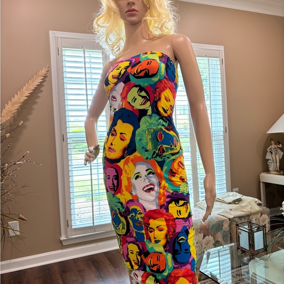 SIZZLING, SEXY, & STUNNING SUMMER DRESS IN MINT CONDITION. - Picture 7 of 8